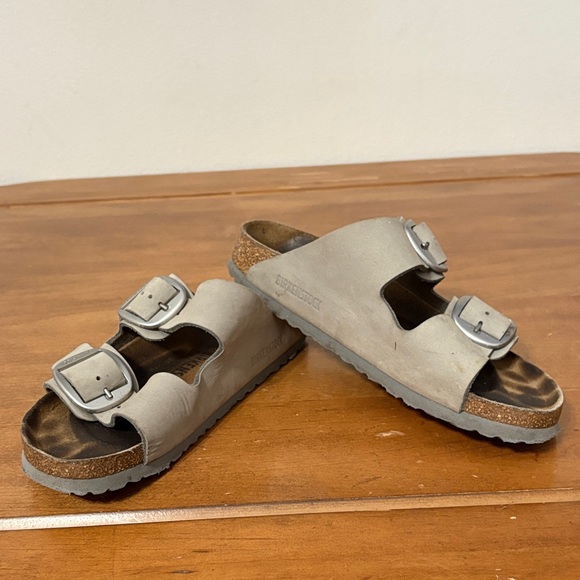 Birkenstock Shoes - Birkenstock Tan Sandals with Buckles Size 8